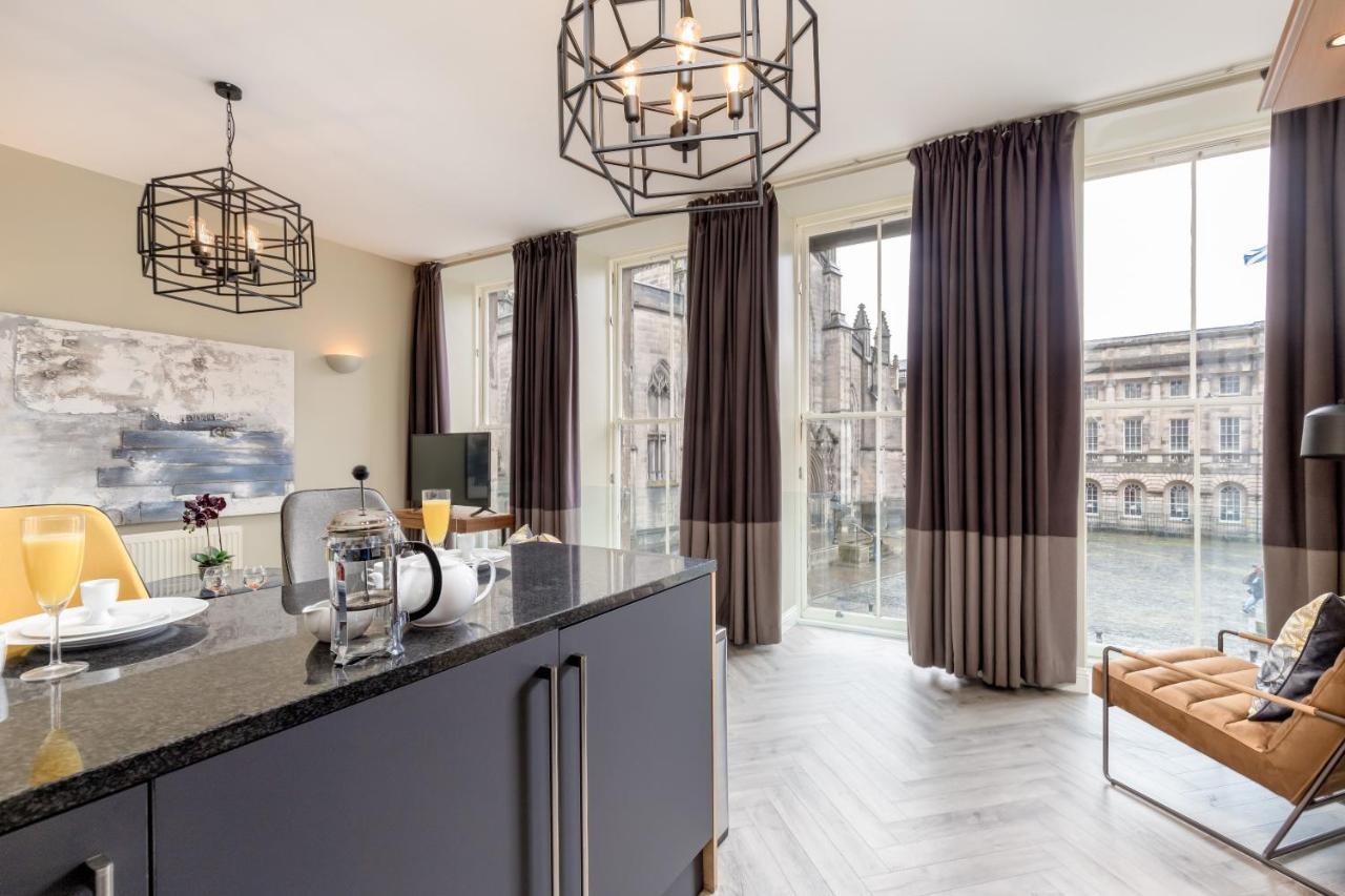 Royal Mile Apartments By Joivy Edinburgh Exterior photo
